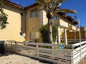 Charming Two Story 2 Bedroom Home with Garden and Balcony in Noord